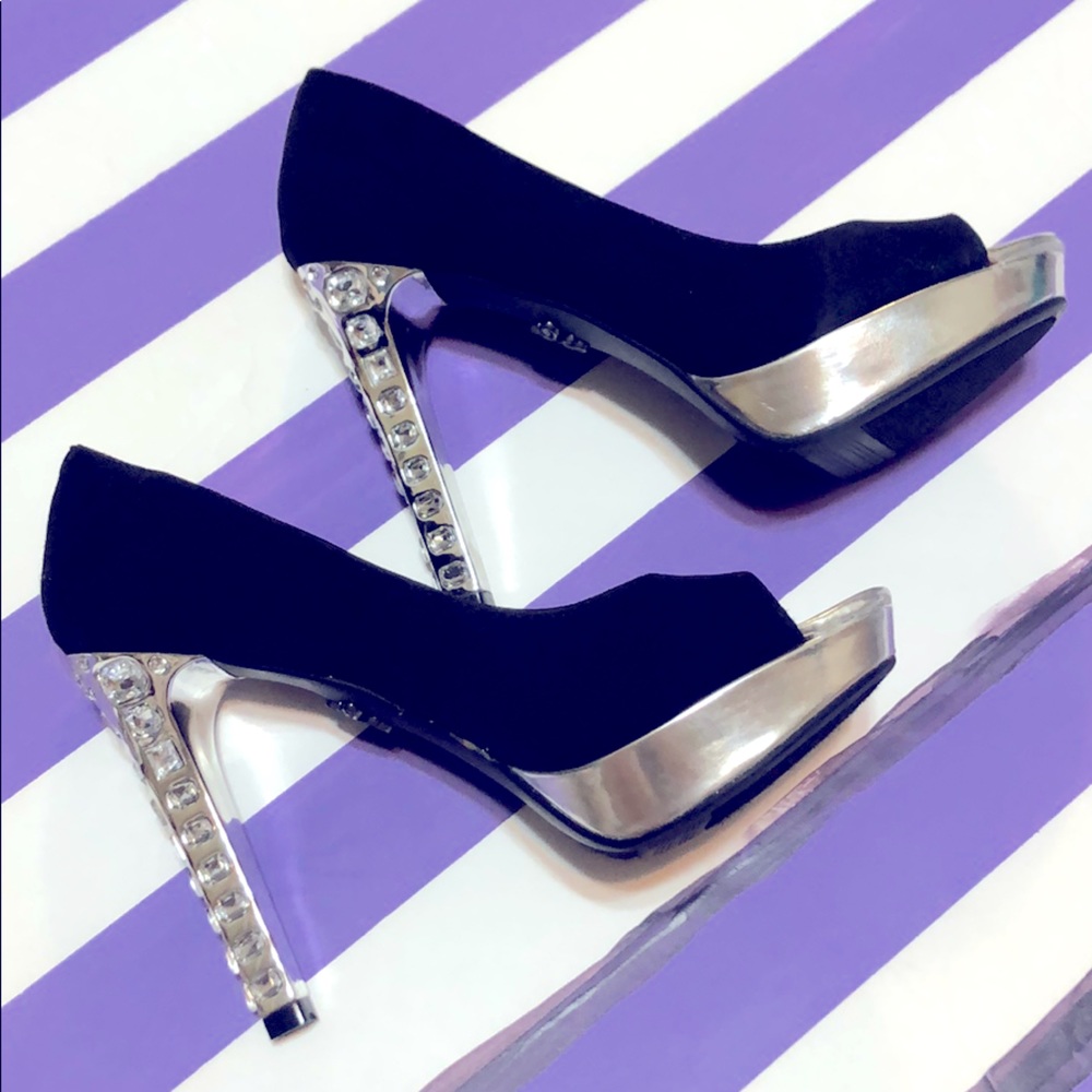 Vera Wang Heels